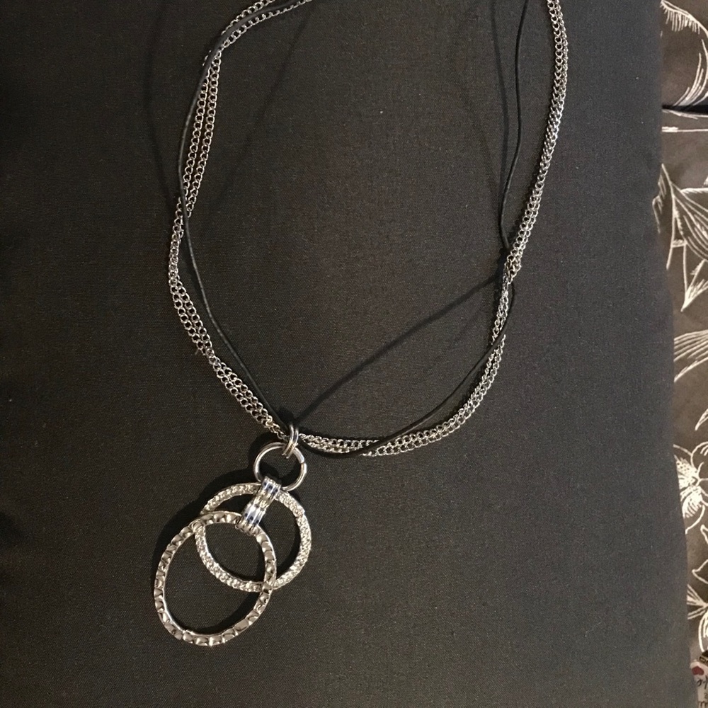 Double chain necklace